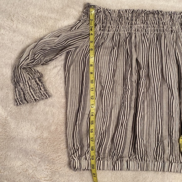 🆕 NWT Women’s Evereve Sydney Stripe Off Shoulder Top - Picture 6 of 9